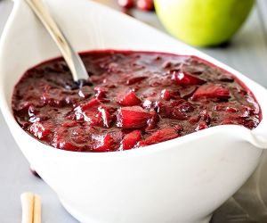 Cranberry Sauce with Apple, Orange, and Cinnamon