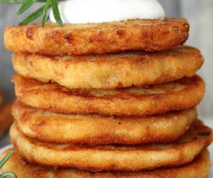 Cheesy mashed potato pancakes