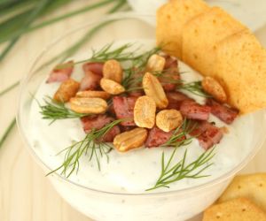 Blue cheese and bacon dip appetizer