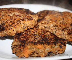 GLUTEN FREE SOUTHWEST CHIPOTLE SWEET POTATO VEGGIE BURGER RECIPE