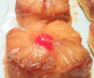 Pineapple Upside-Down Cupcakes