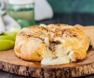 Apple Pie Baked Brie