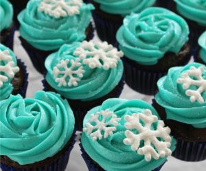 Frozen Party with Royal Icing Snowflakes