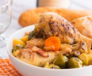 Slow Cooker Brussels Sprouts with Bacon and Chicken