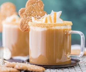 Slow Cooker Gingerbread Lattes