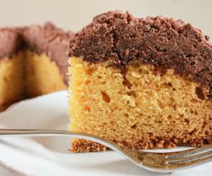 Vanilla Chocolate Crumb Cake