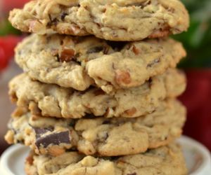 Thick Chocolate Chunk Pecan Cookies