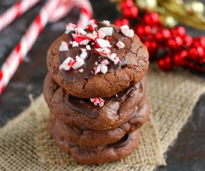 Peppermint Hot Chocolate Cookies