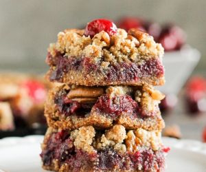 Paleo Cranberry Crumb Bars