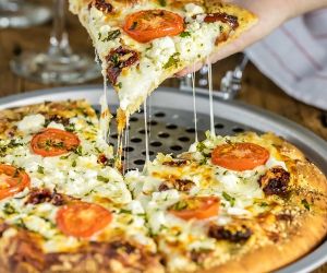 Gourmet White Pizza Copycat