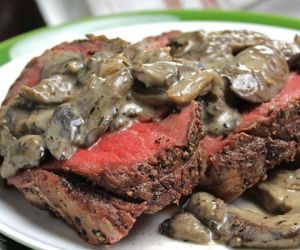 http://www.wholefoodrealfamilies.com/peppercorn-beef-tenderloin-roast-with-mushroom-cream-sauce/