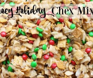 GOOEY HOLIDAY CHEX MIX