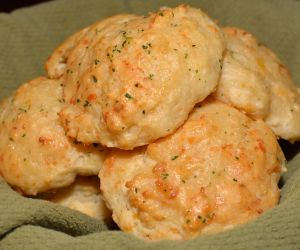 Cheddar Bay Biscuits