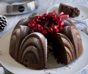 German Mulled Wine Cake