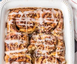 Cinnamon Roll French Toast Bake