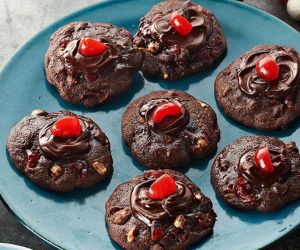 Cherry-Chocolate Volcano Cookies