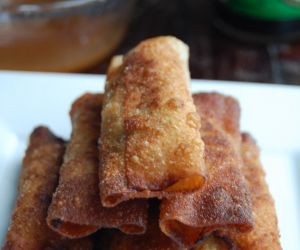 Lumpia with pineapple dipping sauce