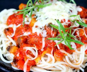 Veggie loaded spaghetti sauce