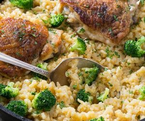 One Pot Chicken with Cheddar Broccoli Rice