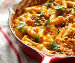 Skinny Tex-Mex Mac and Cheese Skillet