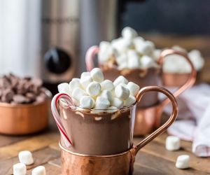 Slow Cooker Peppermint Hot Chocolate