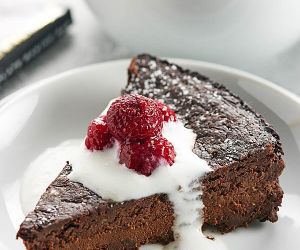 Vegan Flourless Chocolate Cake