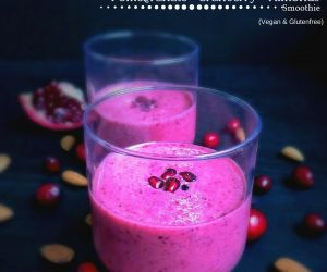 Super Healthy Pomegranate-Cranberry-Almond-Smoothie (Vegan + Glutenfree + Paleo)