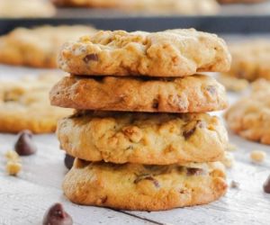 Crispy Granola Cluster Cookies