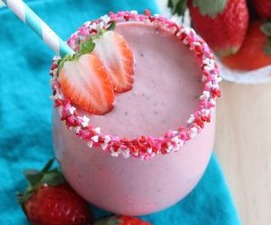 Overnight Peanut Butter and Jelly Smoothie