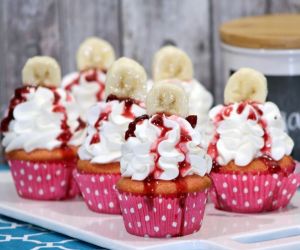 Strawberry and Banana Cupcakes Recipe for Valentine's Day