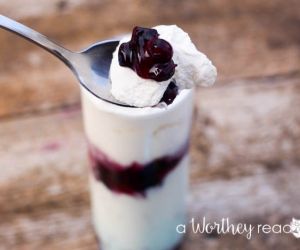 Chunky Monkey Blueberry Cocktail Shake