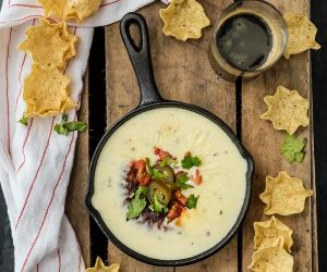 Restaurant Style White Queso