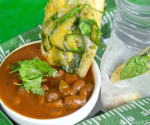 Cheesy Spinach Jalapeno Garlic Bread