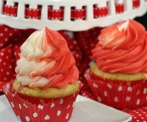 RED HOT CINNAMON KISS CUPCAKES RECIPE FOR VALENTINE’S DAY