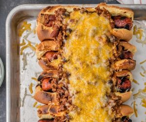 Best Ever Chili Dogs