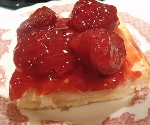 Easy Phyllo Strawberry Cheesecake