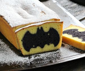 Easy Surprise Inside Batman Cake