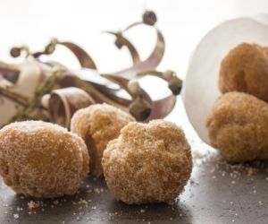 Castagnole (sweet dough balls)