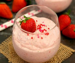 Strawberry Cheesecake Mousse