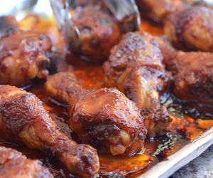 Sweet and Spicy Sriracha-Hoisin Glazed Chicken Drumsticks