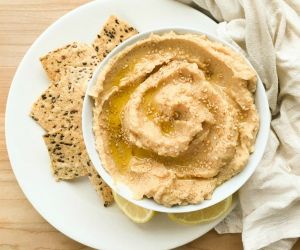 Lemon Garlic Hummus