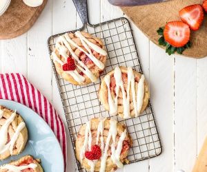 Strawberry Cinnamon Roll Cookies