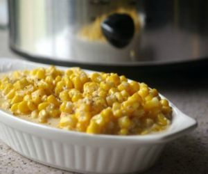 Slow Cooker Cheesy Creamed Corn