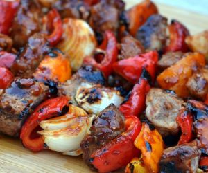 Spicy Barbecue Pork & Pepper Shish Kabobs