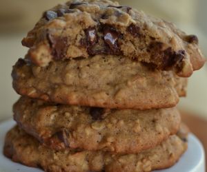 Banana Oatmeal Chocolate Chip Cookies