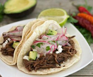 Slow Cooker Cholula Shredded Beef Tacos