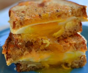 Easy Breakfast Grilled Cheese