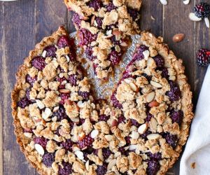 Blackberry Crisp Tart (GF + Vegan)