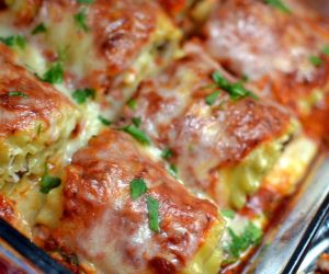 Sausage & Triple Cheese Lasagna Roll Ups