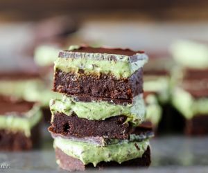 Mint Chocolate Chip Brownies (Paleo + GF)